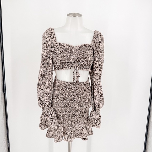 O. Vianca Dresses & Skirts - Elegant Cream and Black Mini Skirt Set